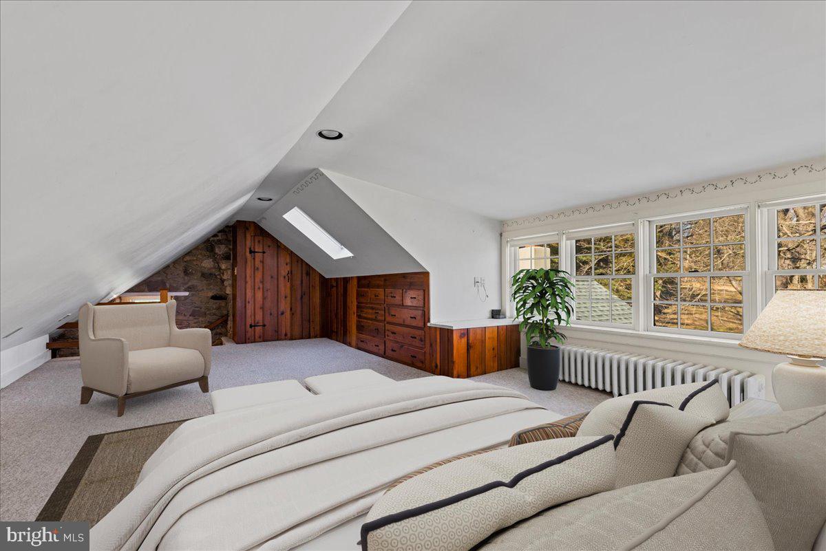 PEBBLE HILL - Residential