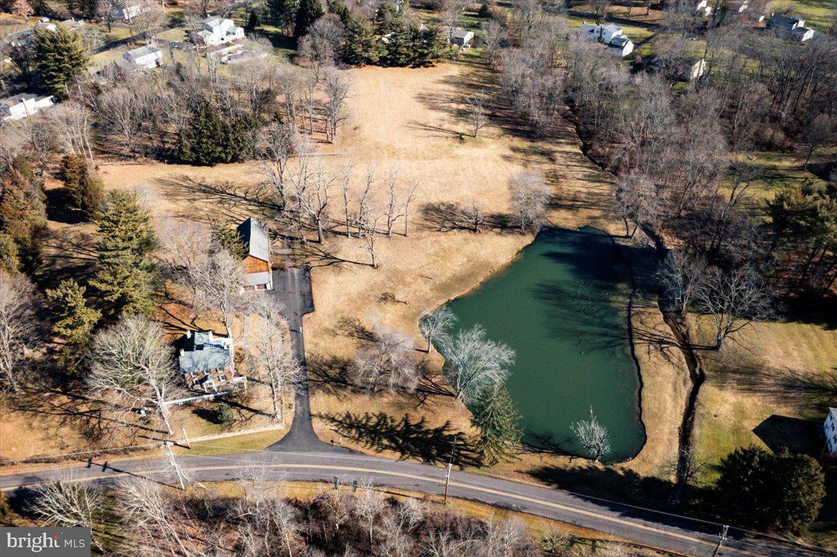 PEBBLE HILL - Residential