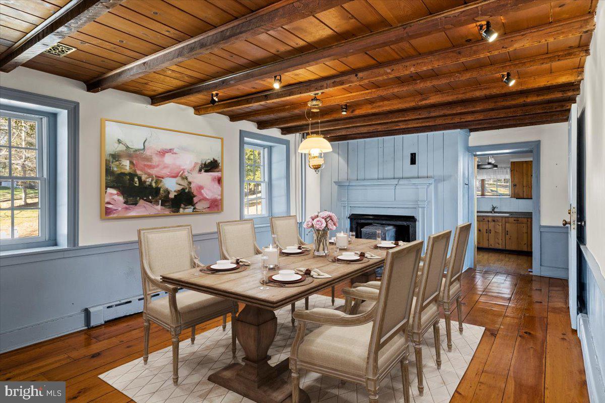 PEBBLE HILL - Residential