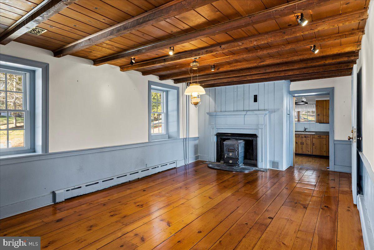 PEBBLE HILL - Residential