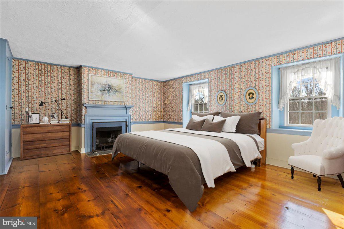 PEBBLE HILL - Residential