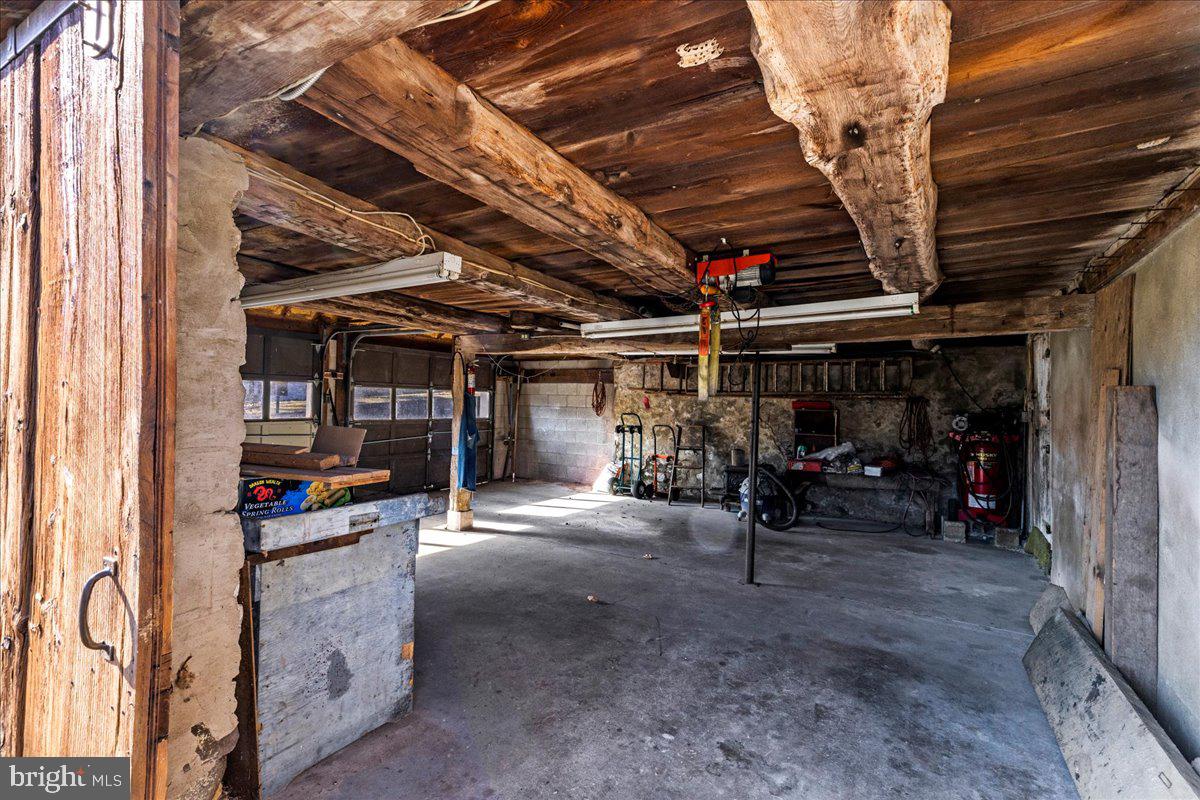 PEBBLE HILL - Residential