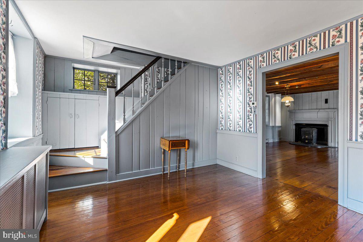 PEBBLE HILL - Residential