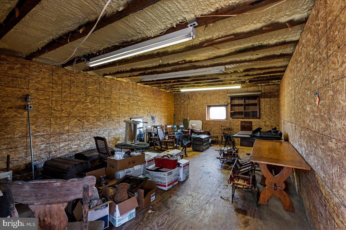 PEBBLE HILL - Residential