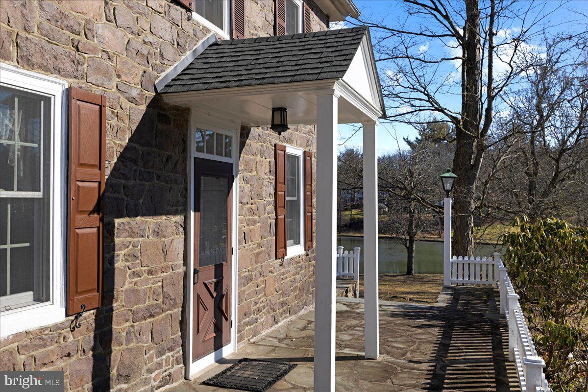 PEBBLE HILL - Residential