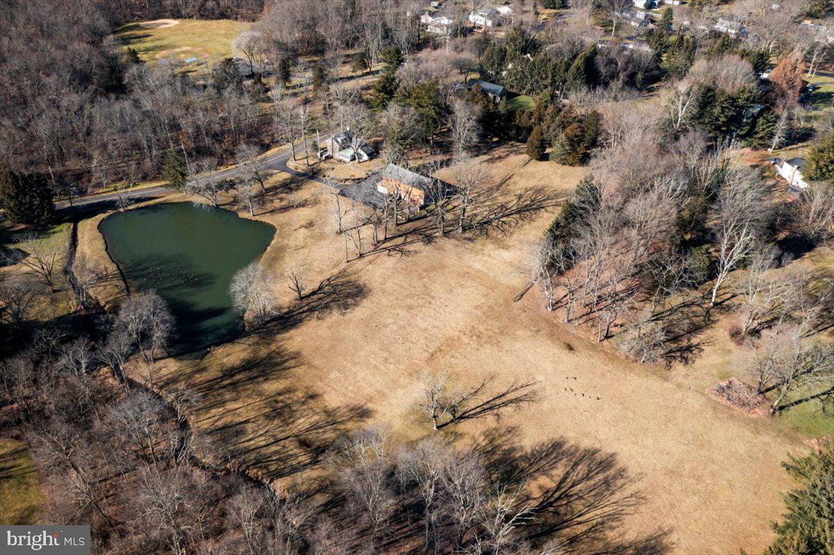 PEBBLE HILL - Residential