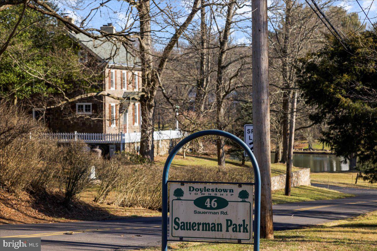 PEBBLE HILL - Residential