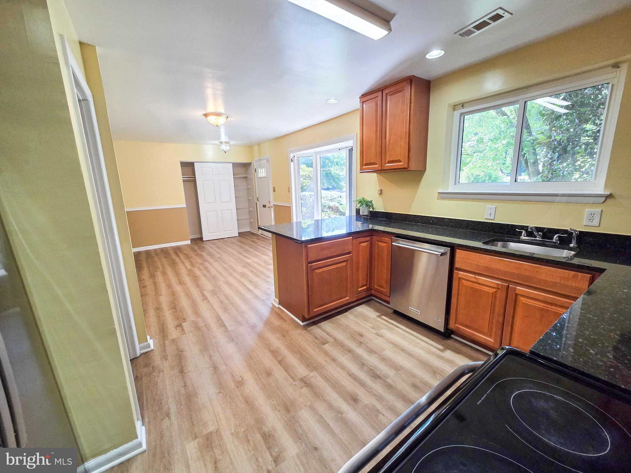 305 HILLSBORO DRIVE