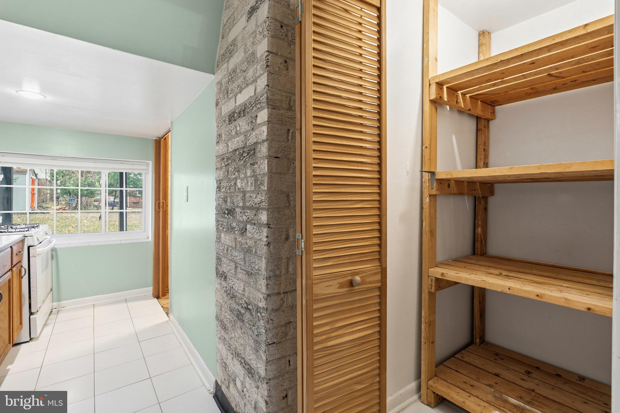 OAKVIEW - Residential Lease