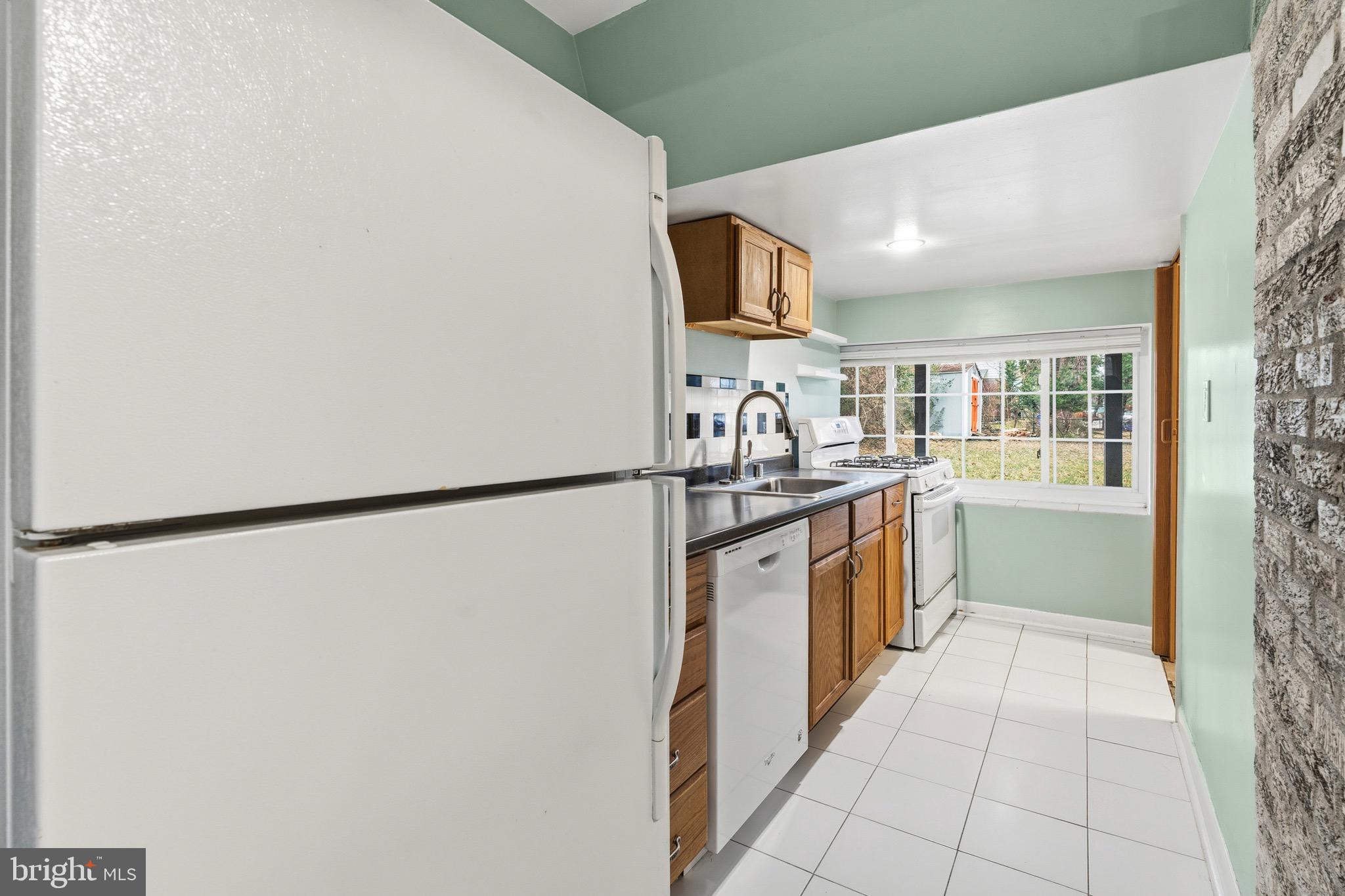 OAKVIEW - Residential Lease