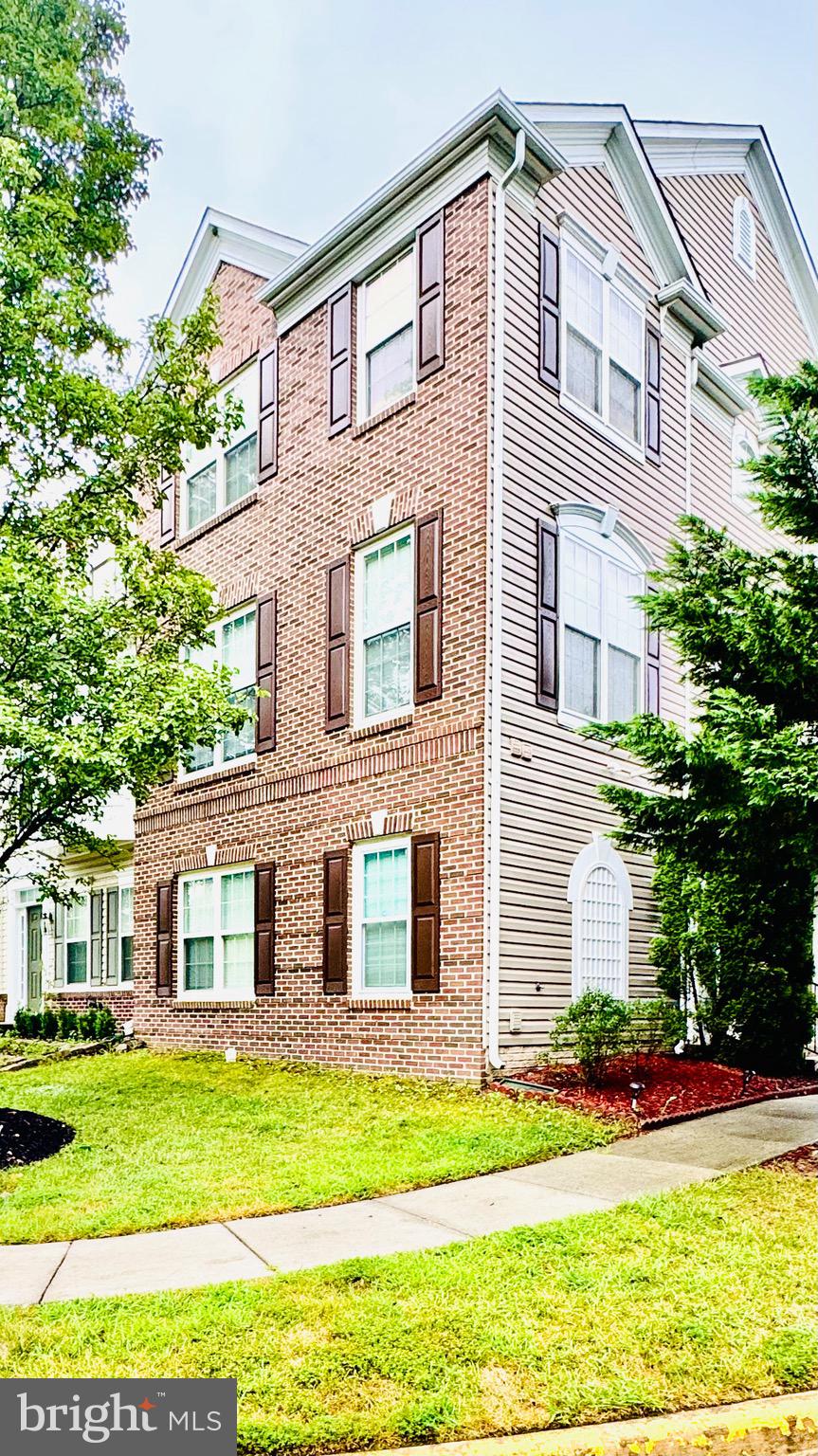 5001 GREENHOUSE TERRACE