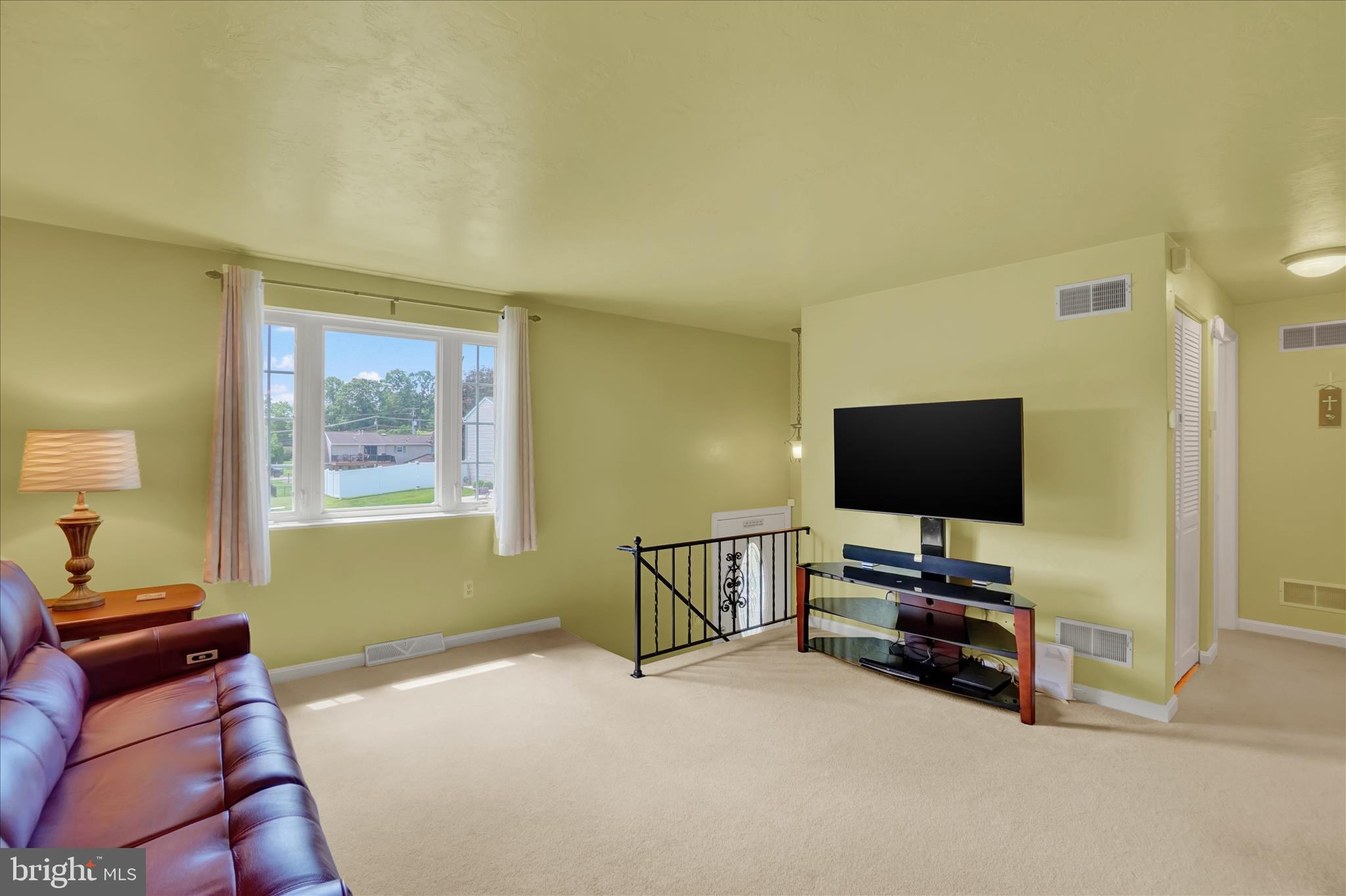 2437 HEATHER ROAD