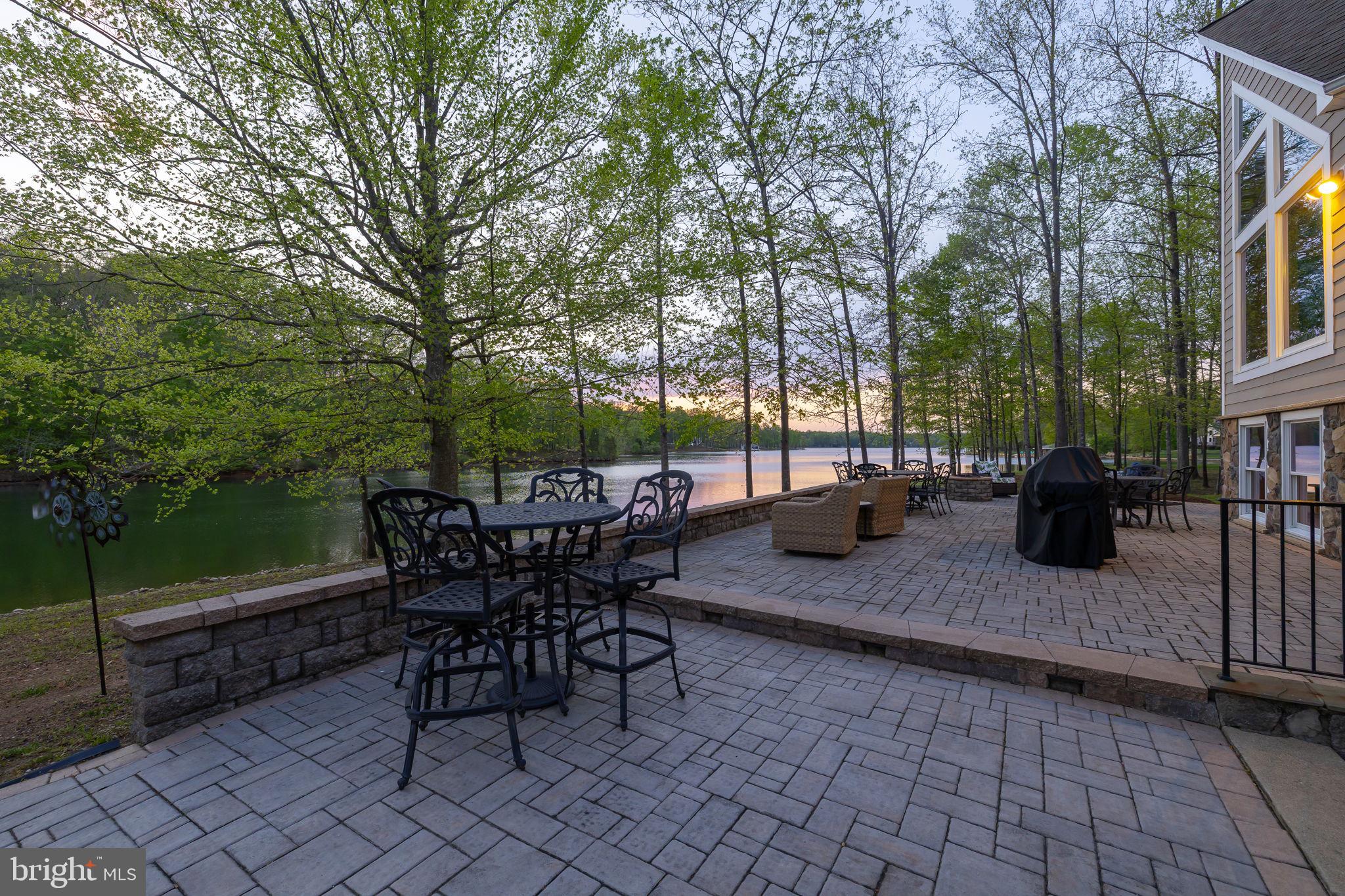 NOAH'S LANDING - Residential