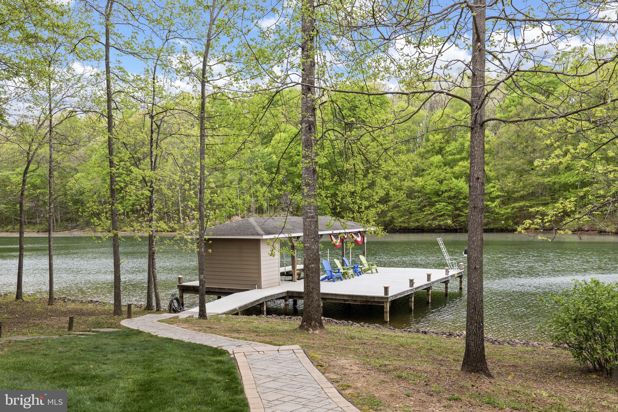 NOAH'S LANDING - Residential