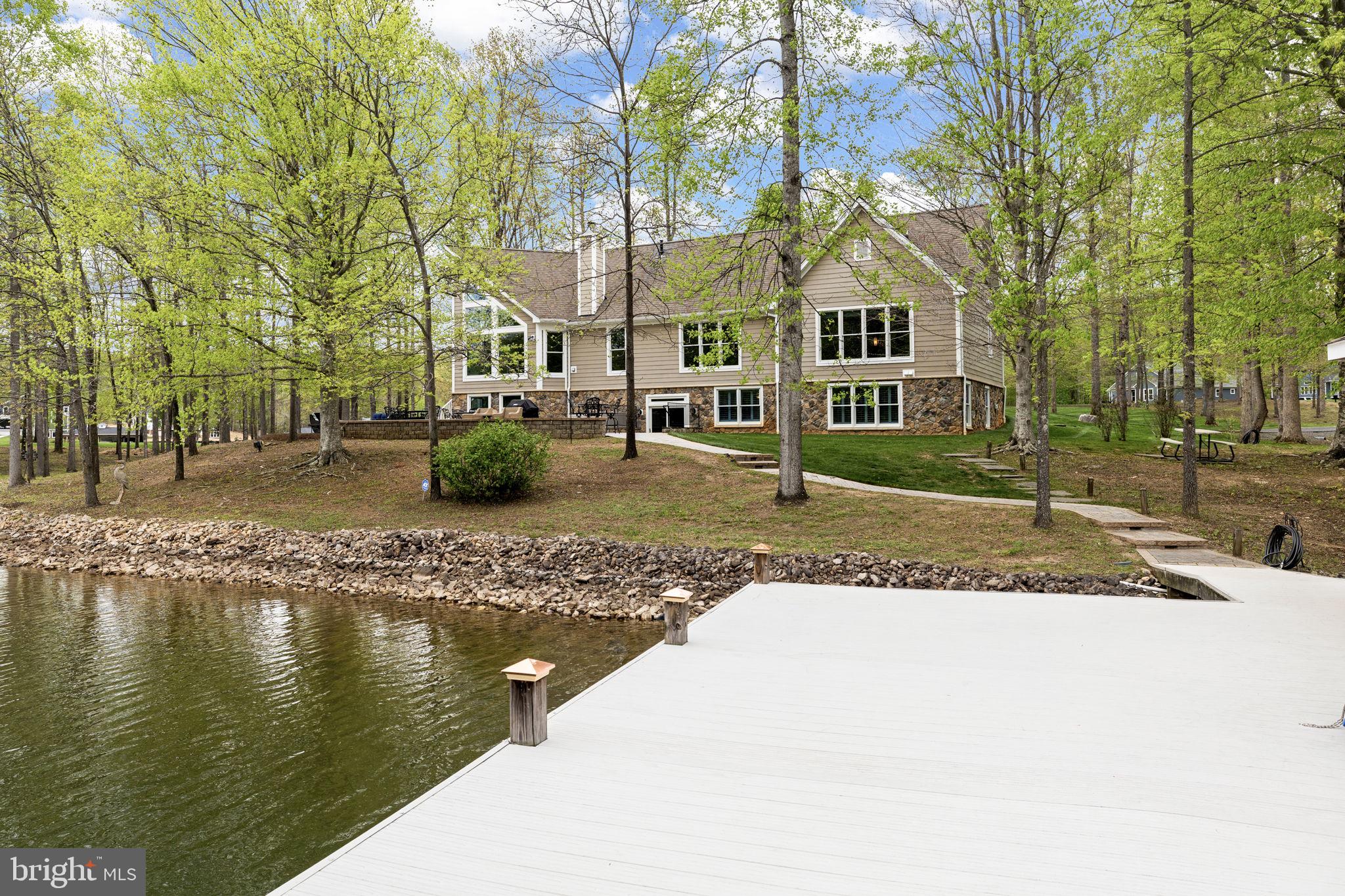 NOAH'S LANDING - Residential