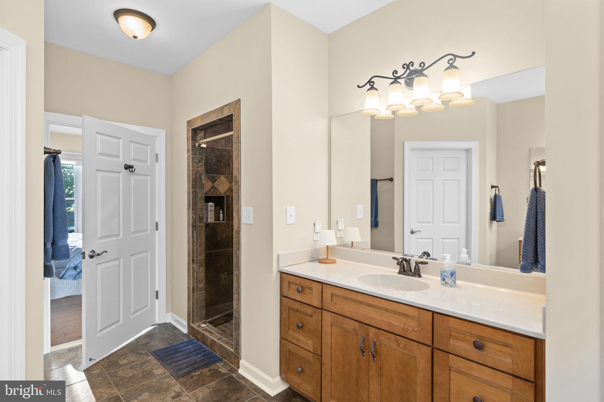 NOAH'S LANDING - Residential