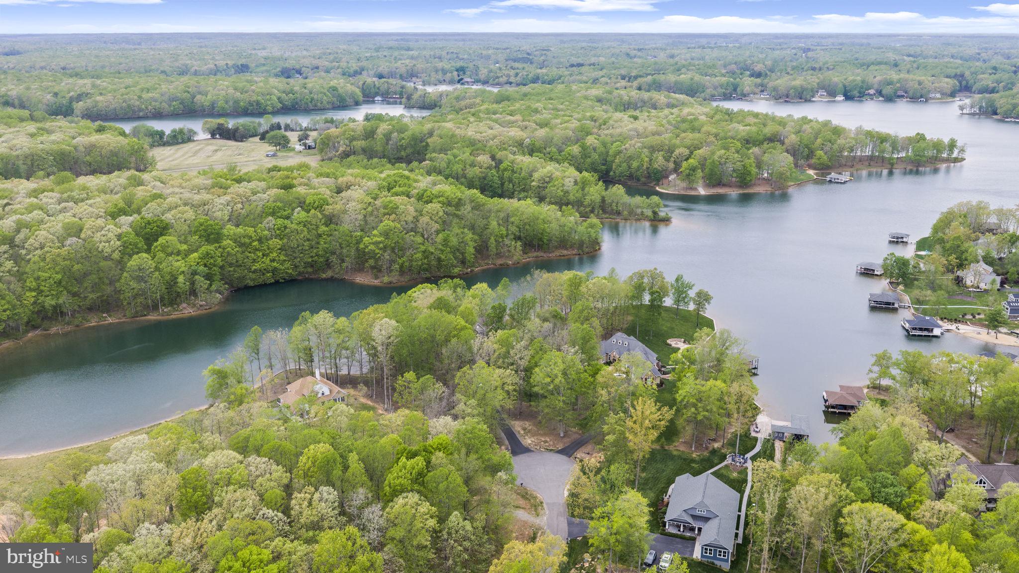 NOAH'S LANDING - Residential