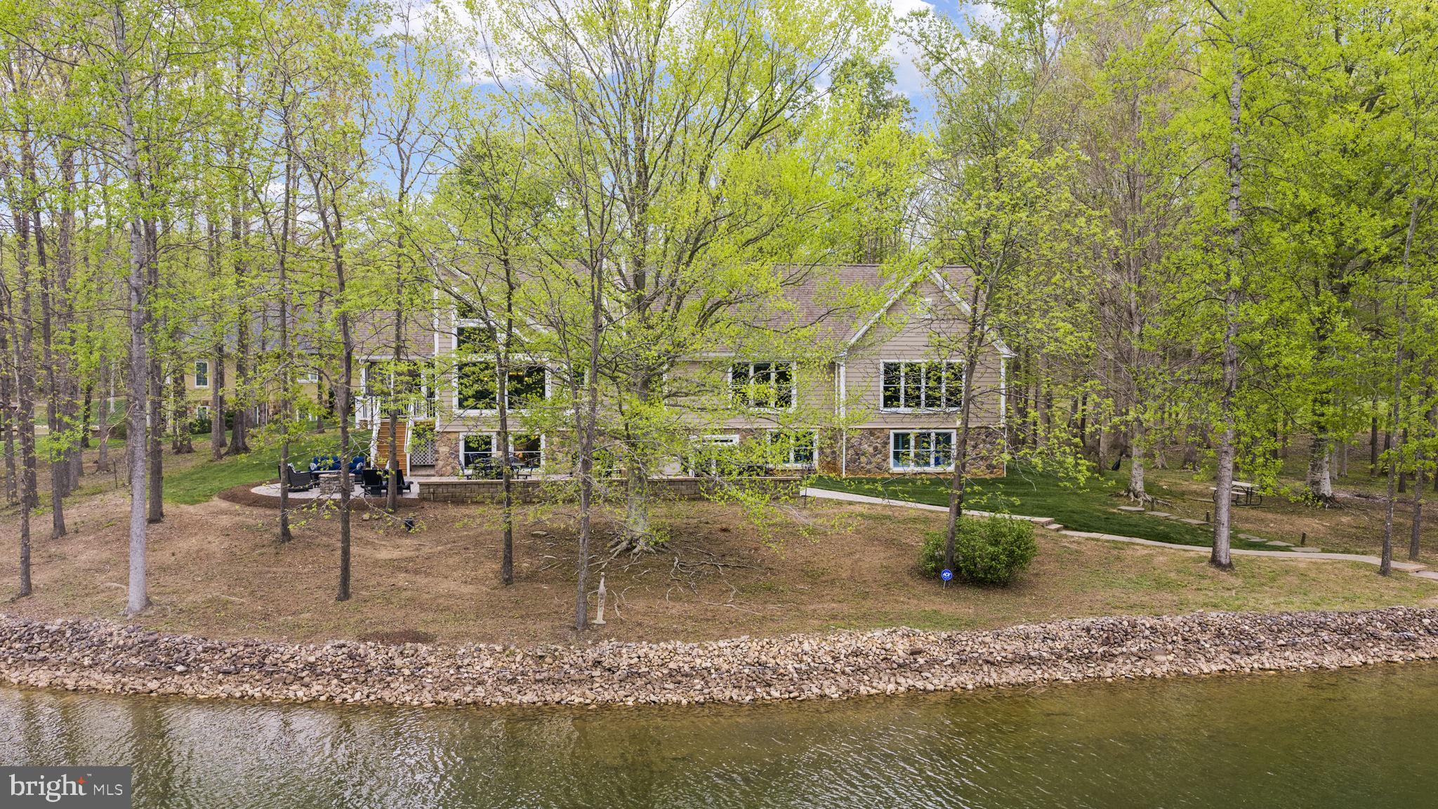 NOAH'S LANDING - Residential