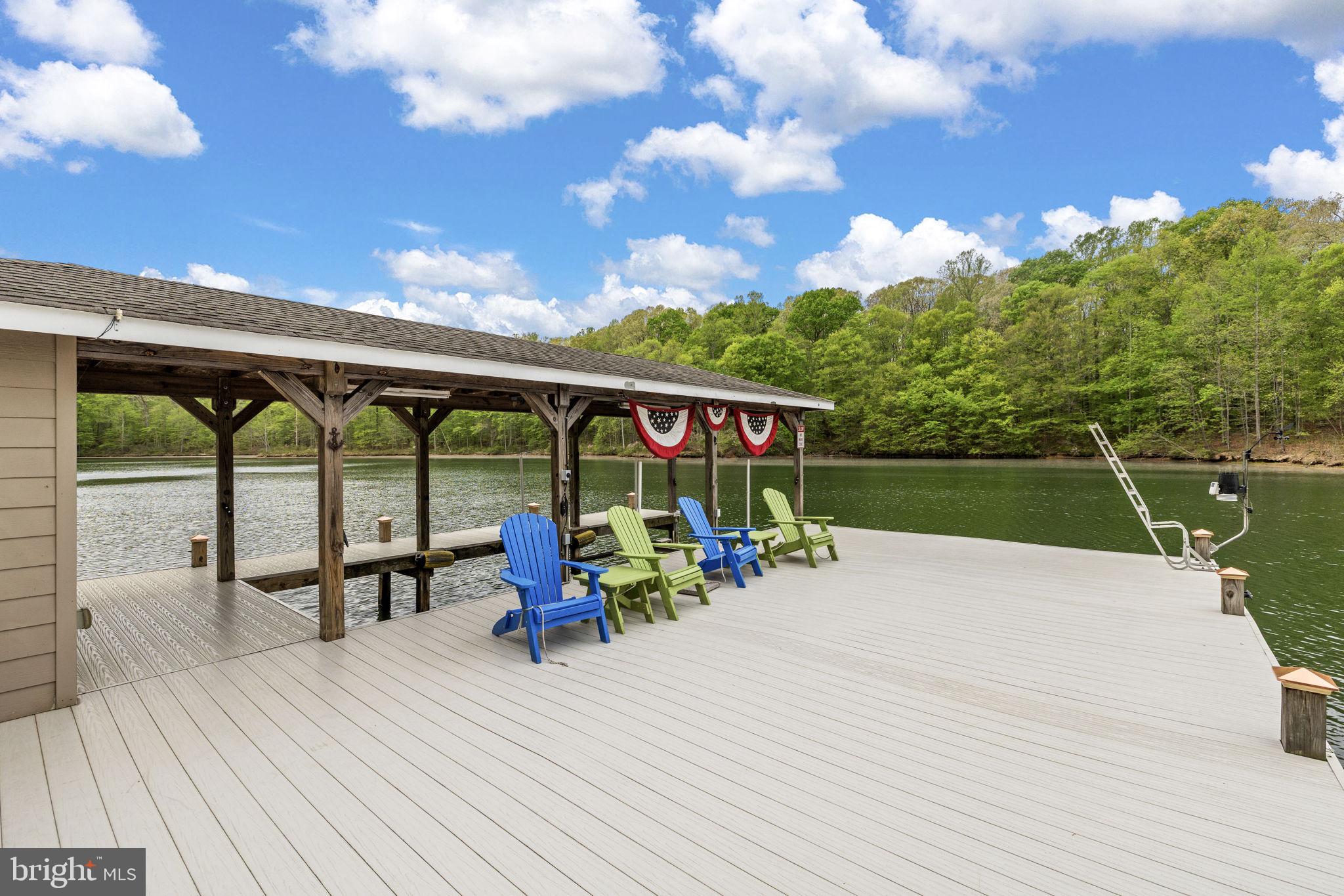 NOAH'S LANDING - Residential