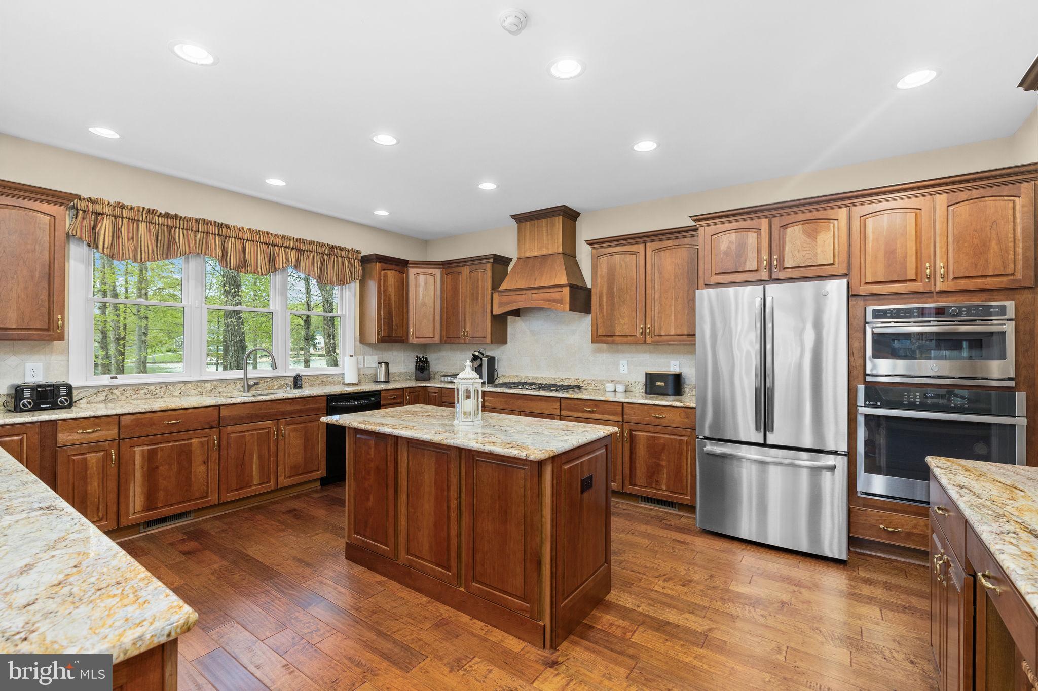 NOAH'S LANDING - Residential