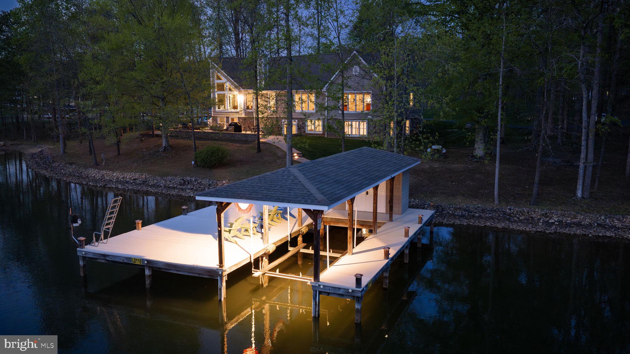 NOAH'S LANDING - Residential