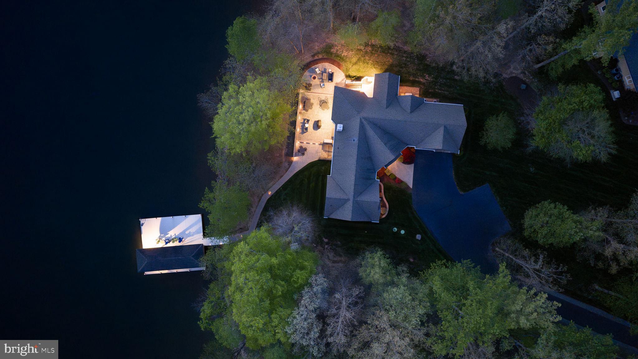 NOAH'S LANDING - Residential