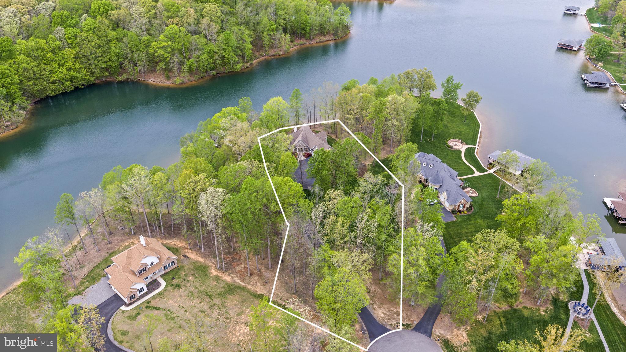 NOAH'S LANDING - Residential