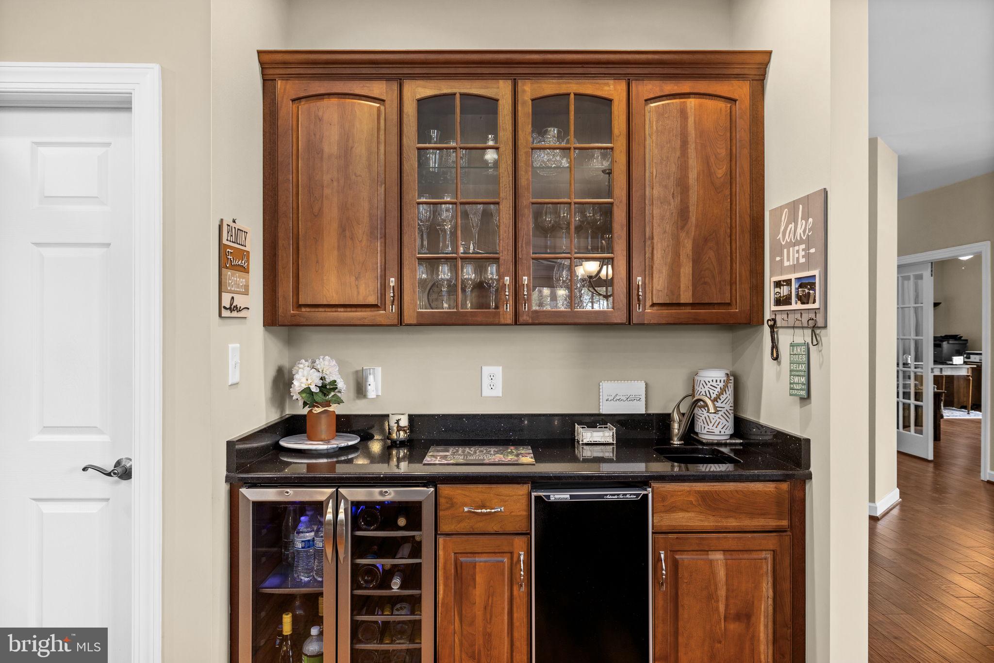 NOAH'S LANDING - Residential