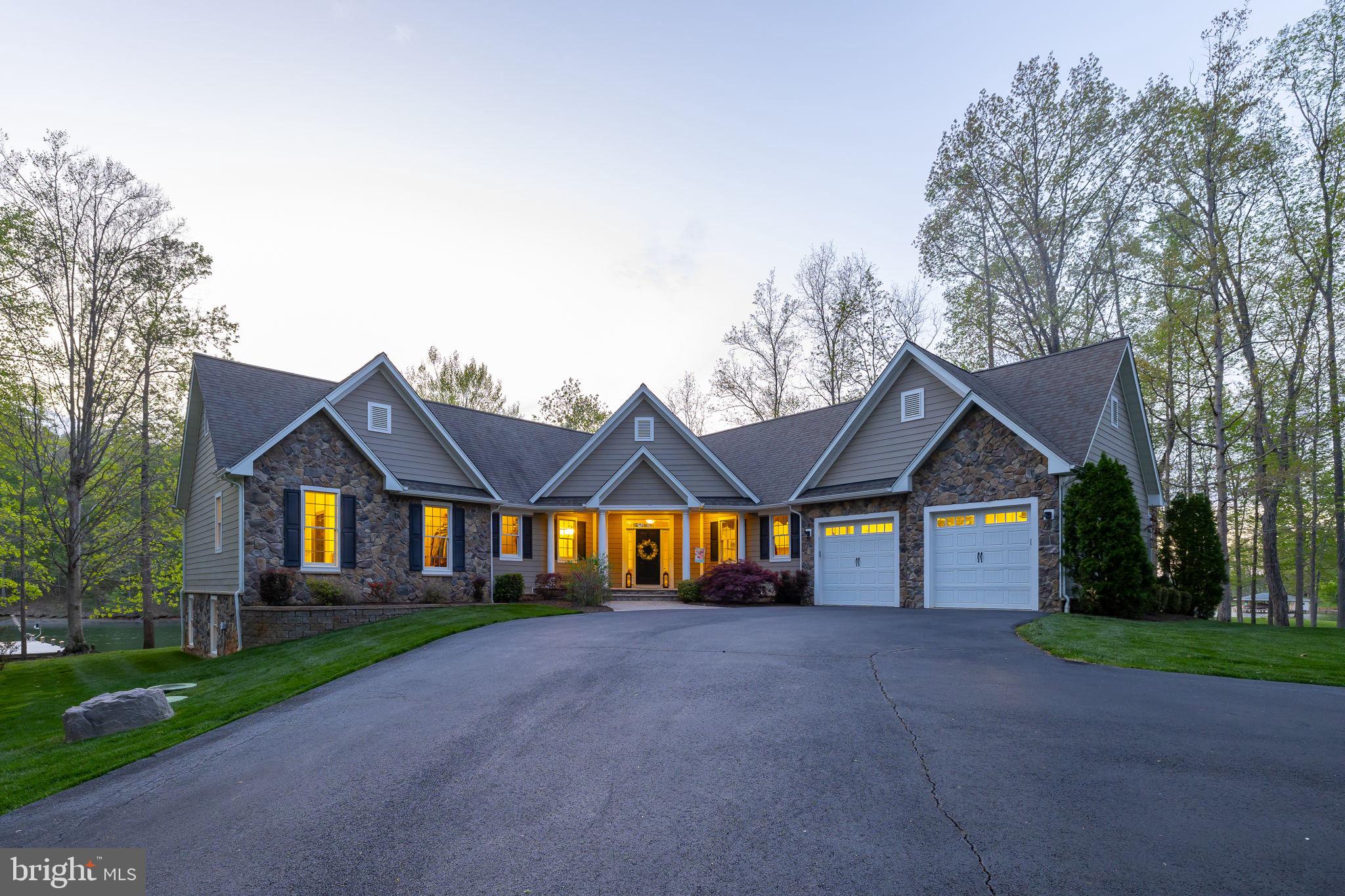 NOAH'S LANDING - Residential