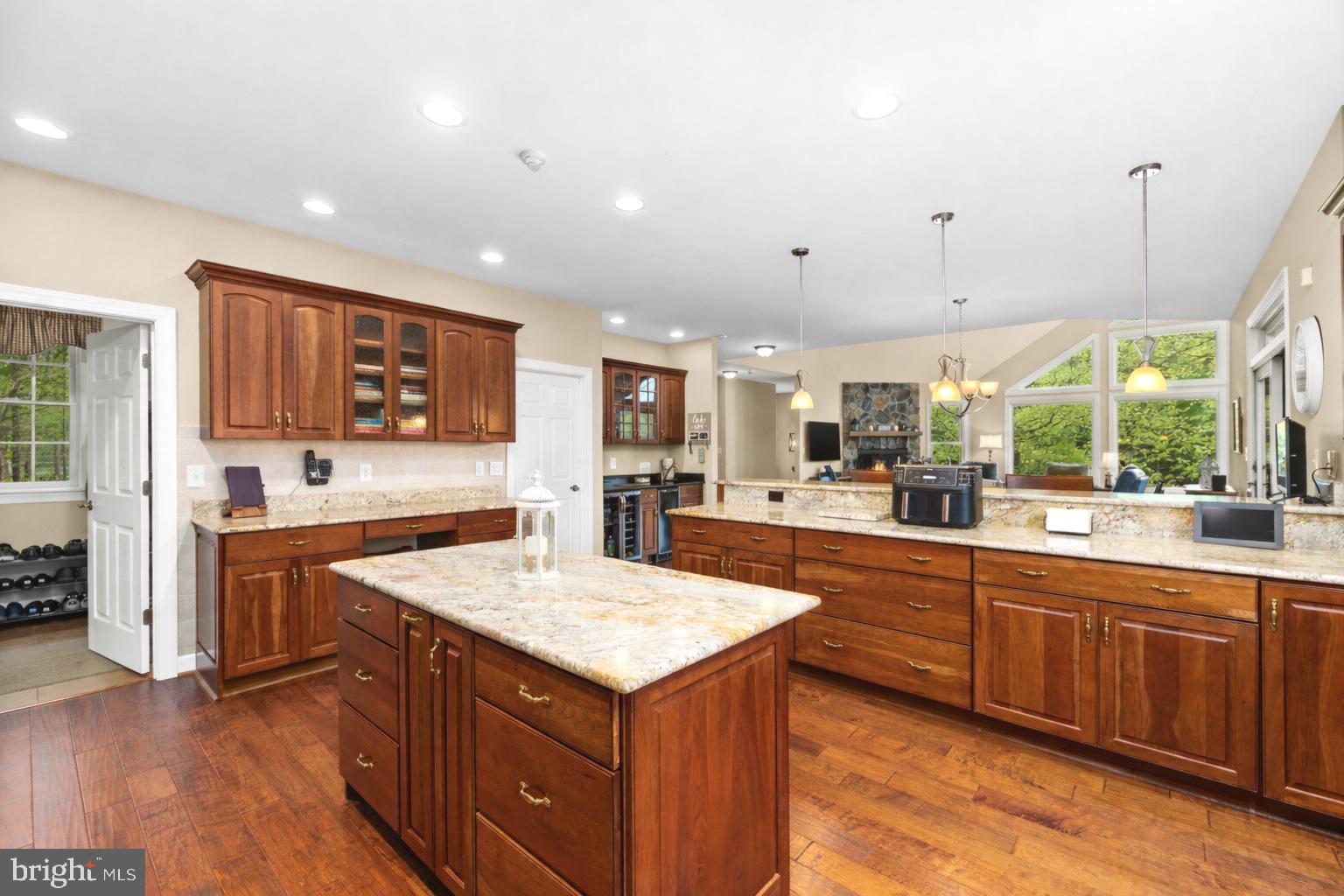 NOAH'S LANDING - Residential