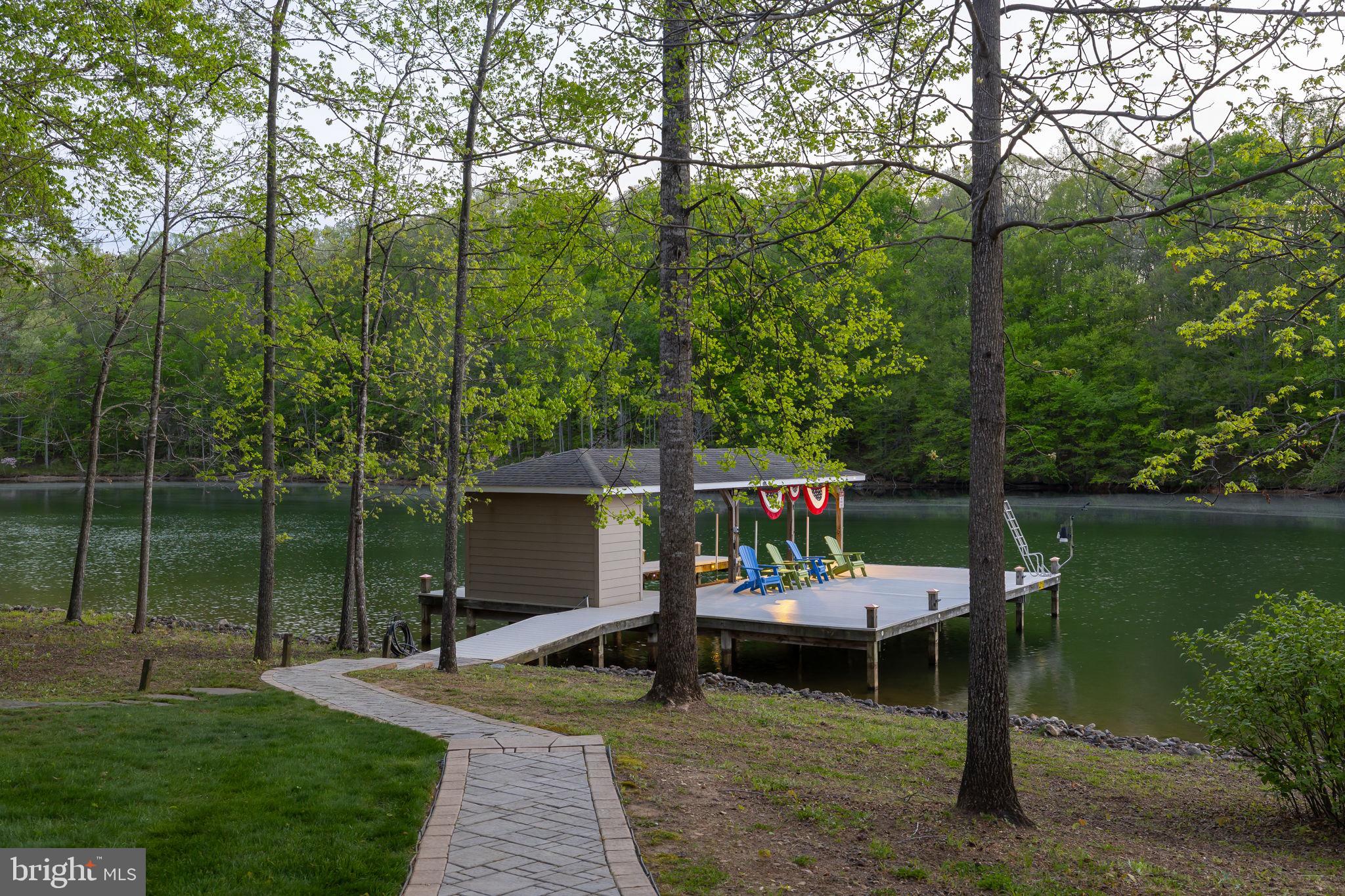 NOAH'S LANDING - Residential