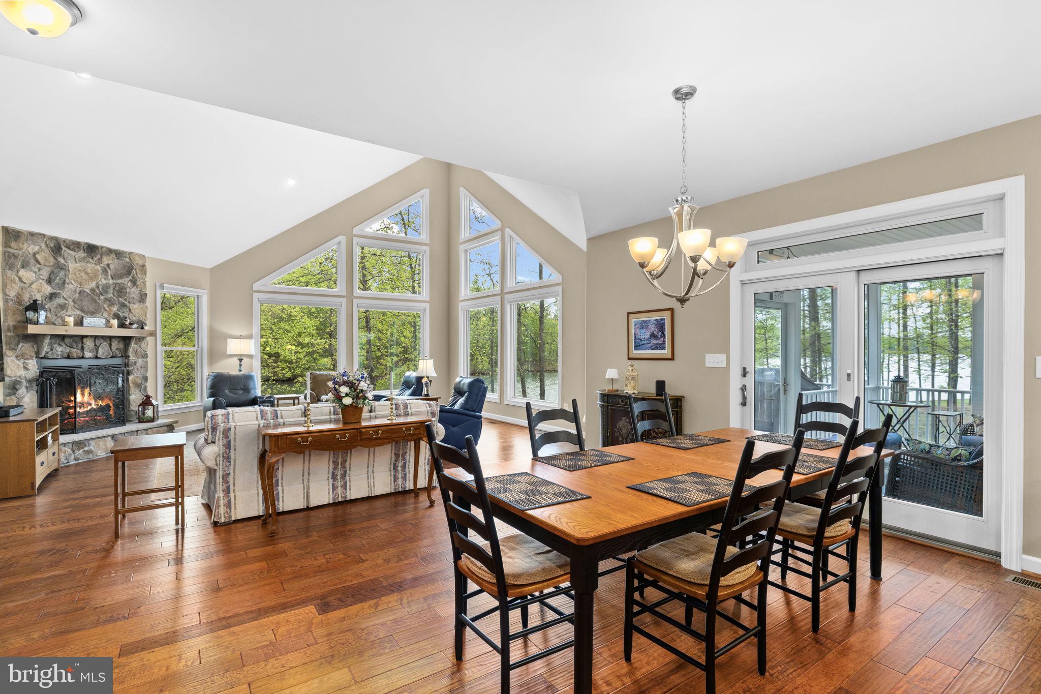 NOAH'S LANDING - Residential