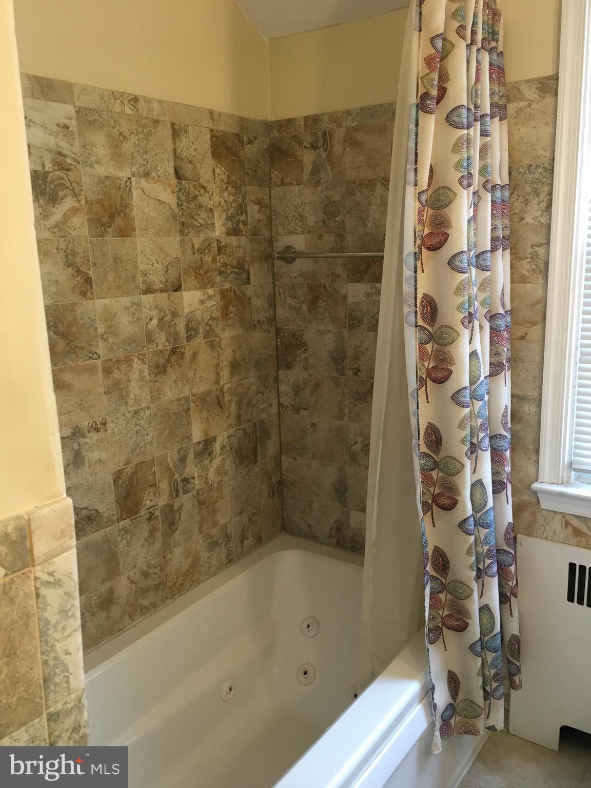 NORTHWOOD - Residential