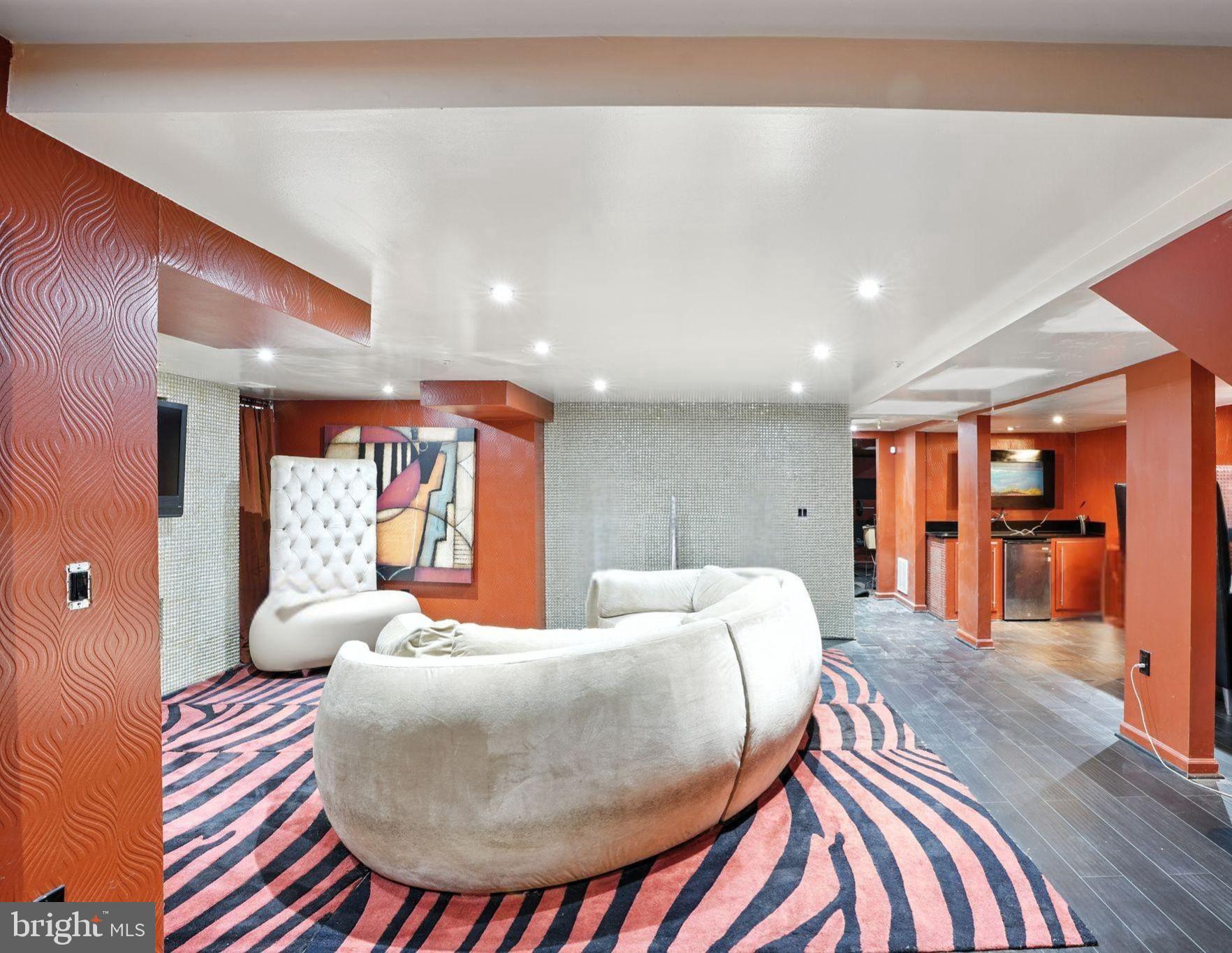 HIGHBRIDGE ESTATES - Residential