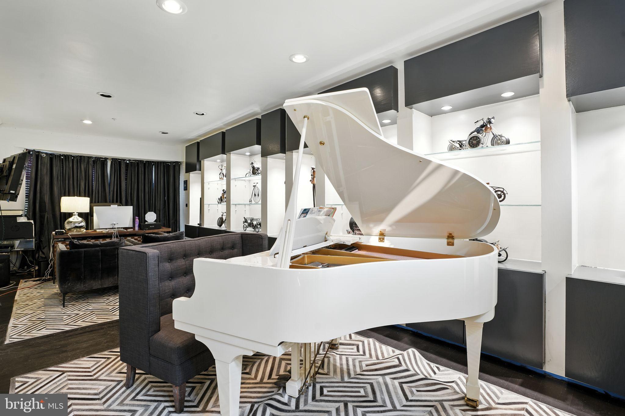 HIGHBRIDGE ESTATES - Residential