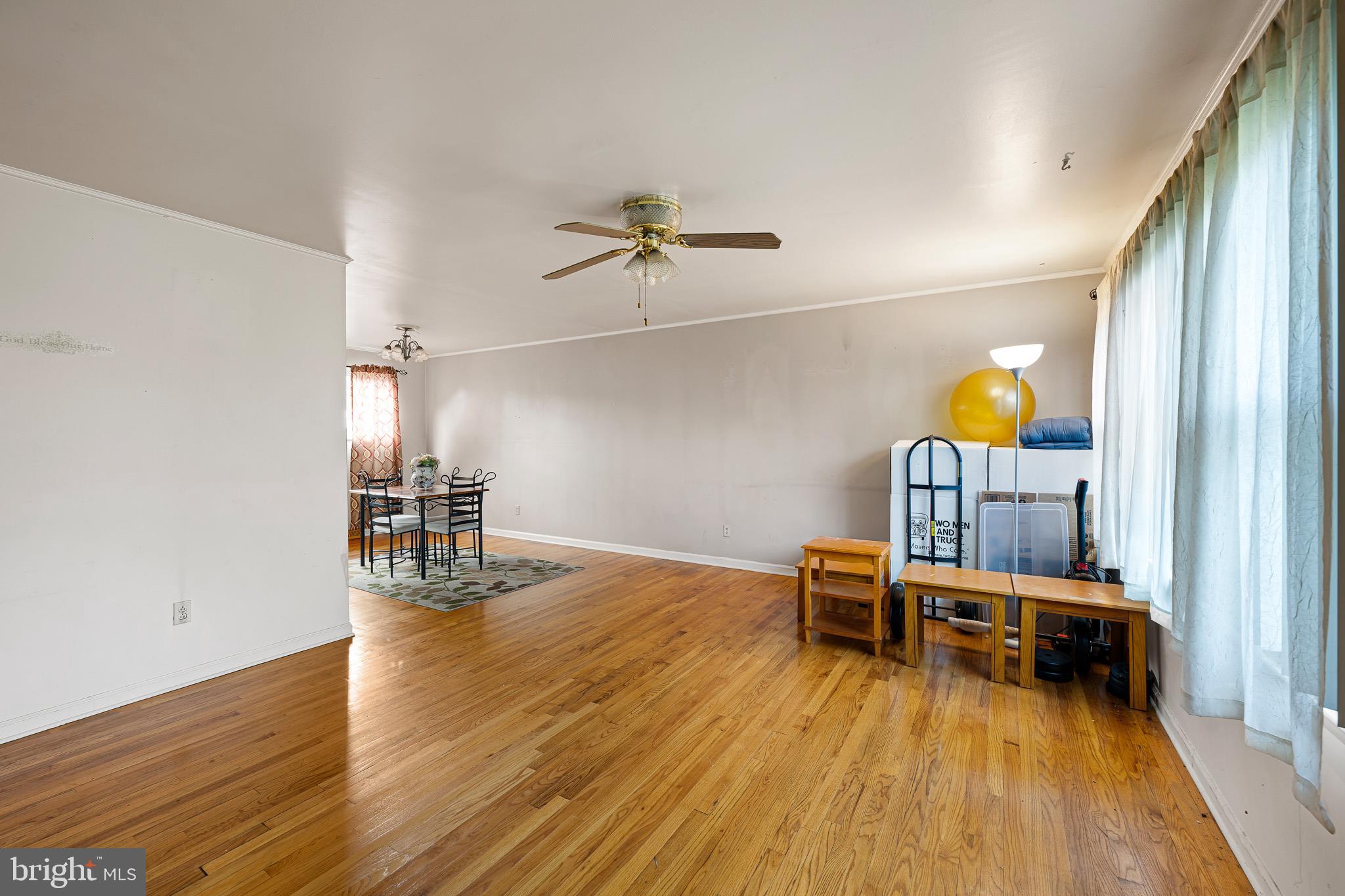 WHITEOAK FARMS - Residential