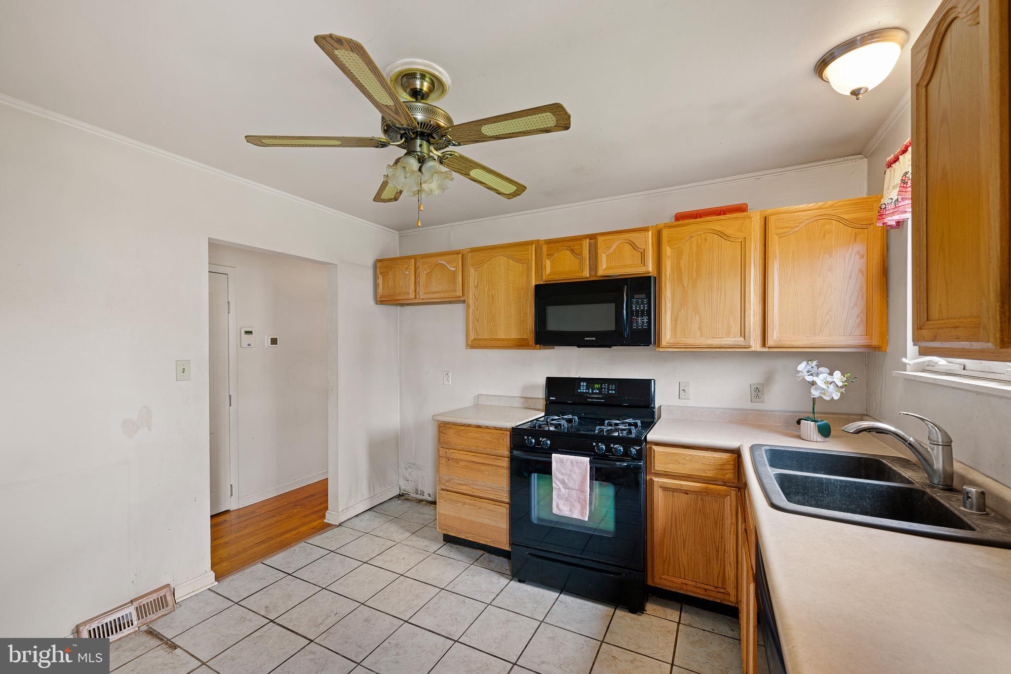 WHITEOAK FARMS - Residential