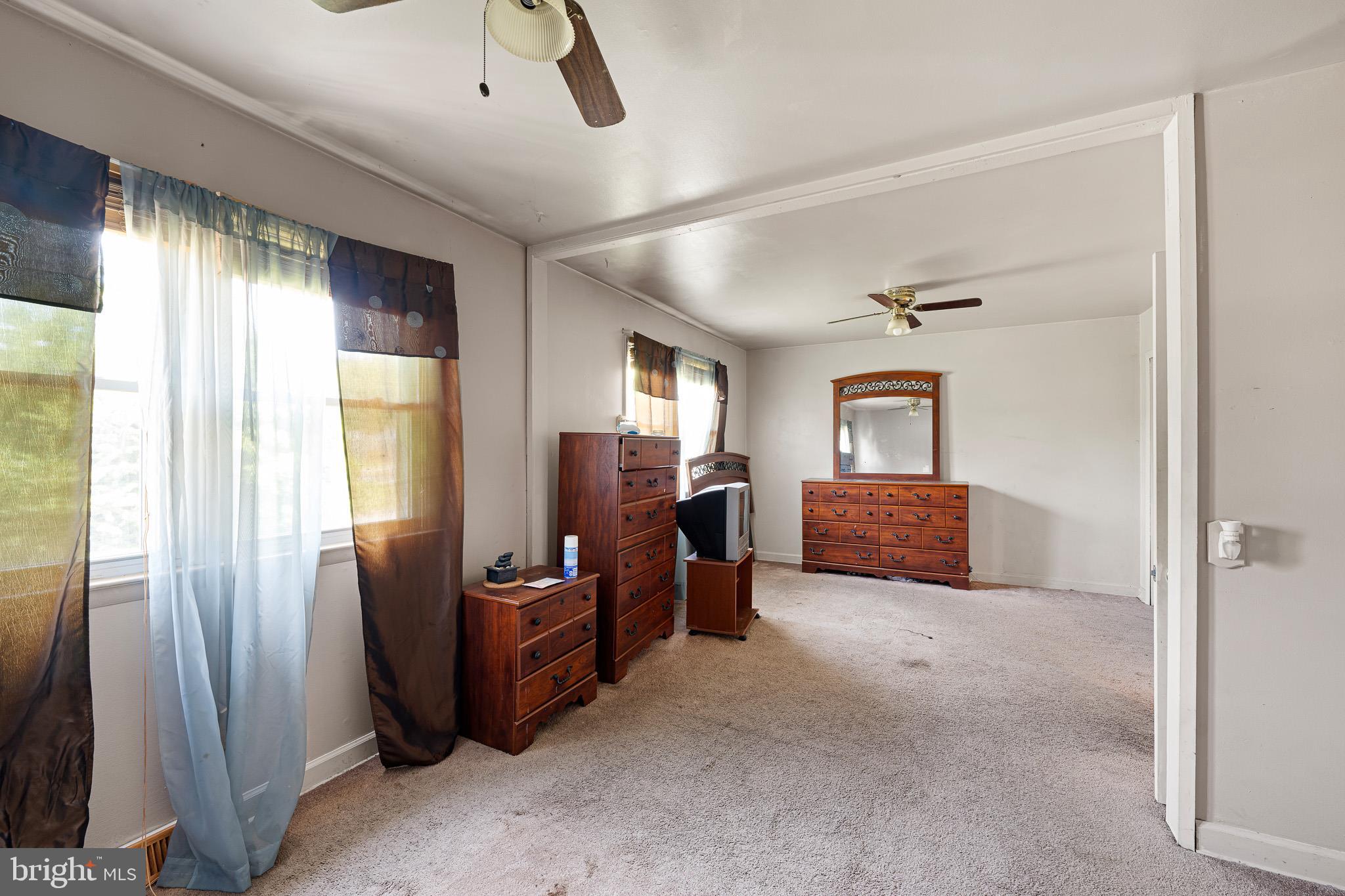 WHITEOAK FARMS - Residential