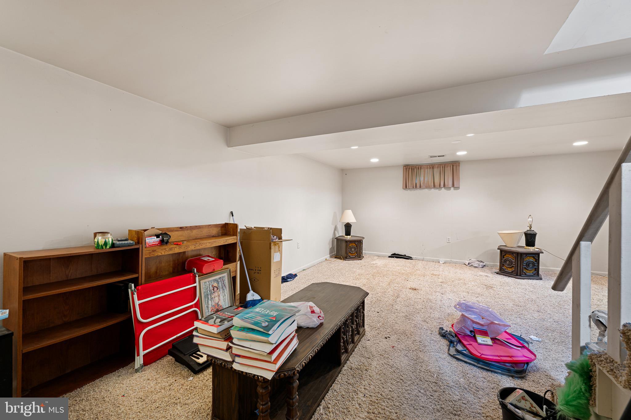 WHITEOAK FARMS - Residential