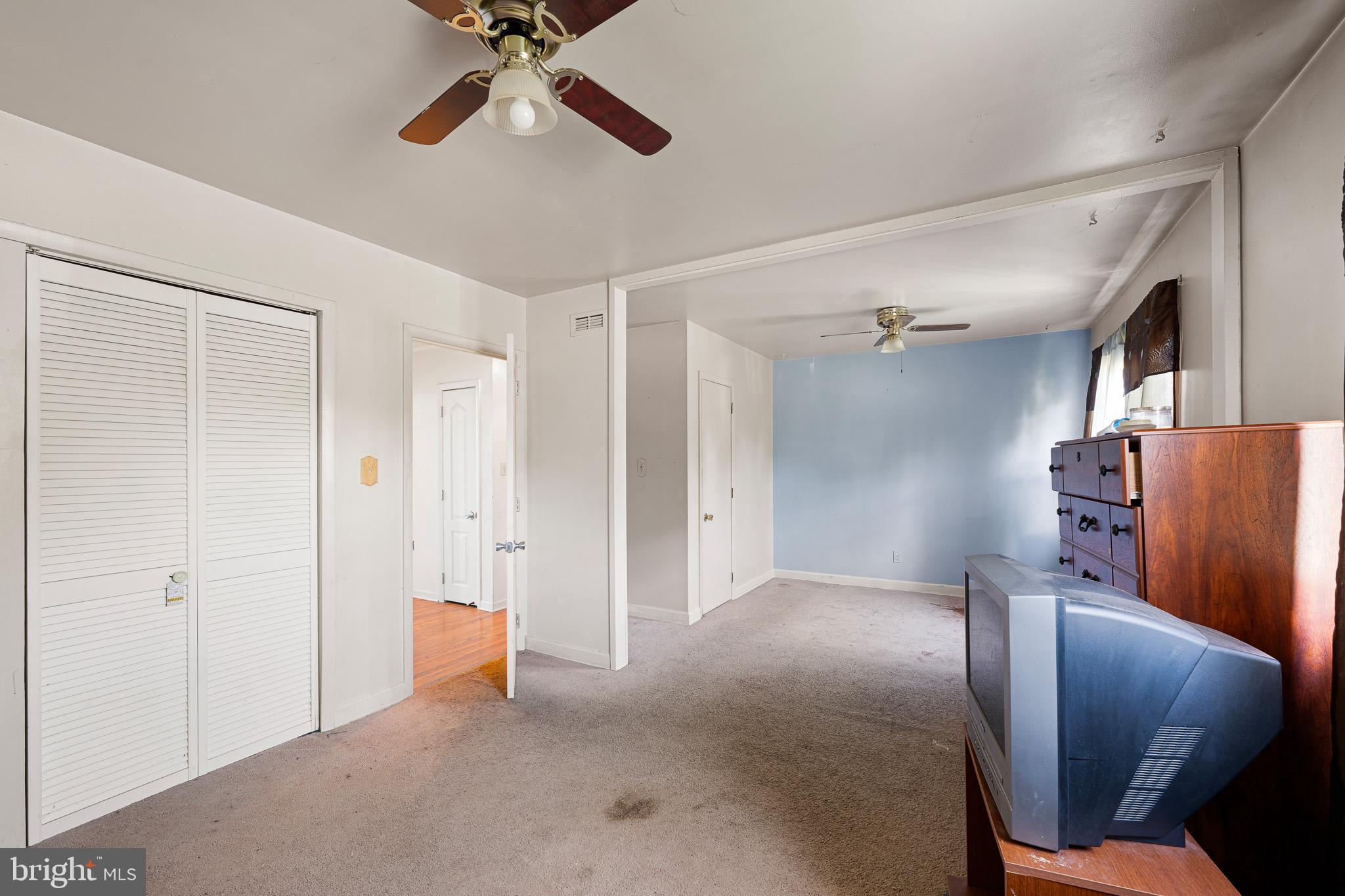 WHITEOAK FARMS - Residential