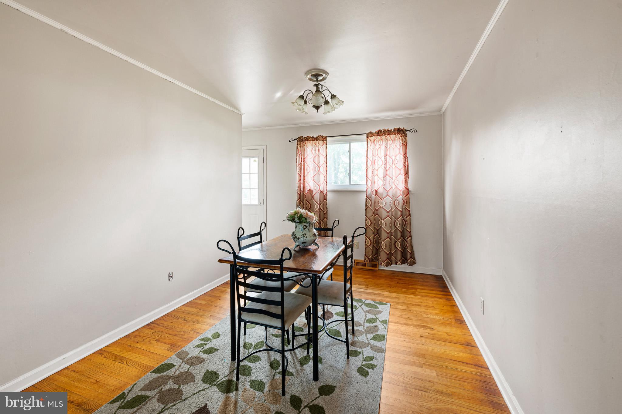 WHITEOAK FARMS - Residential