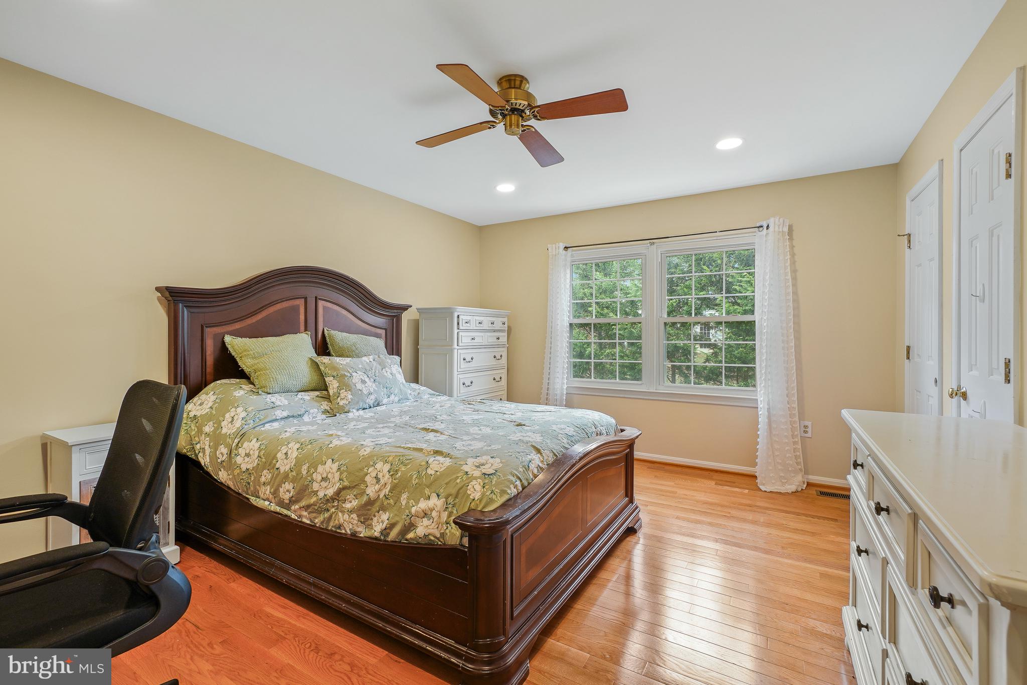 QUINCE ORCHARD ESTATES - Residential