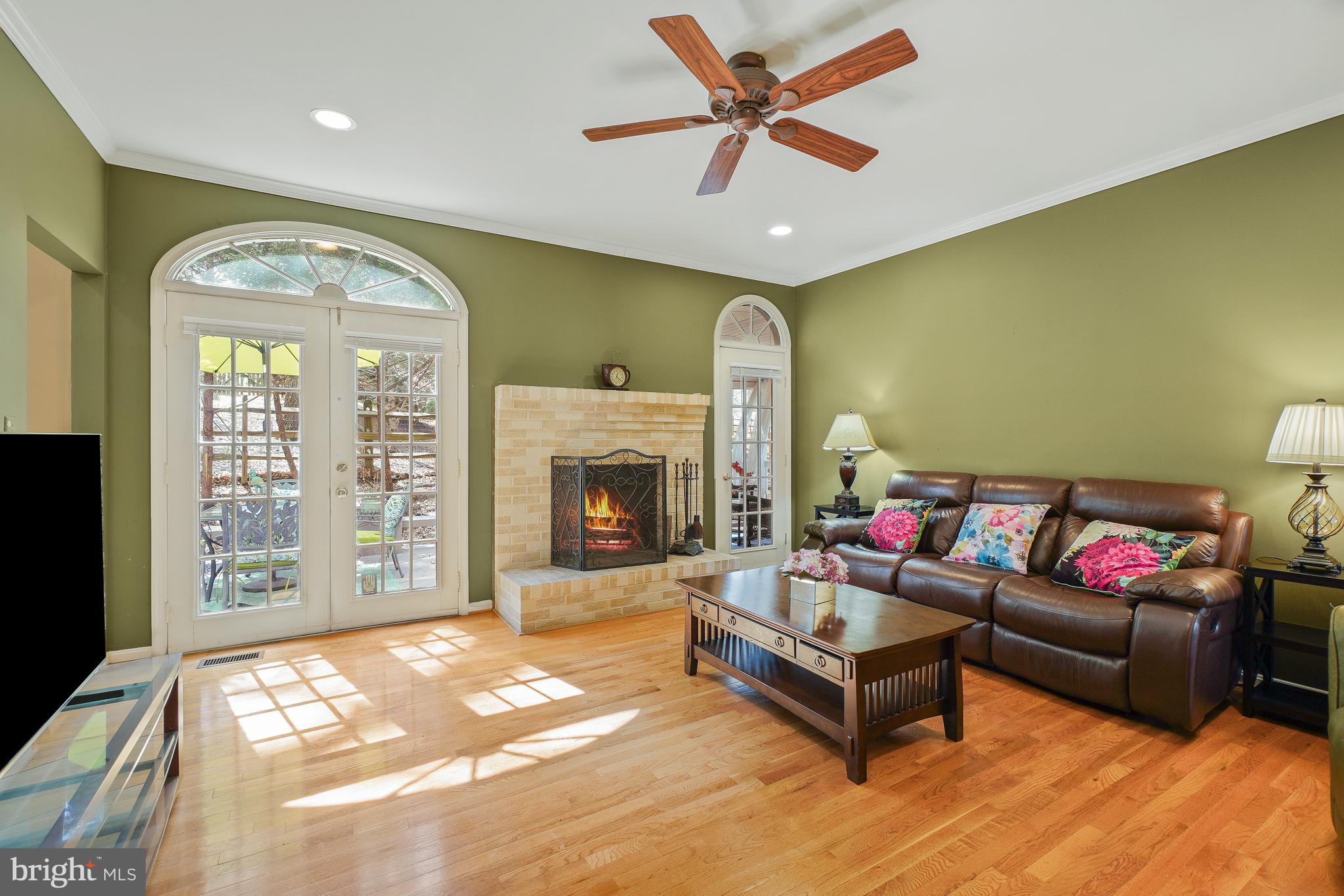 QUINCE ORCHARD ESTATES - Residential