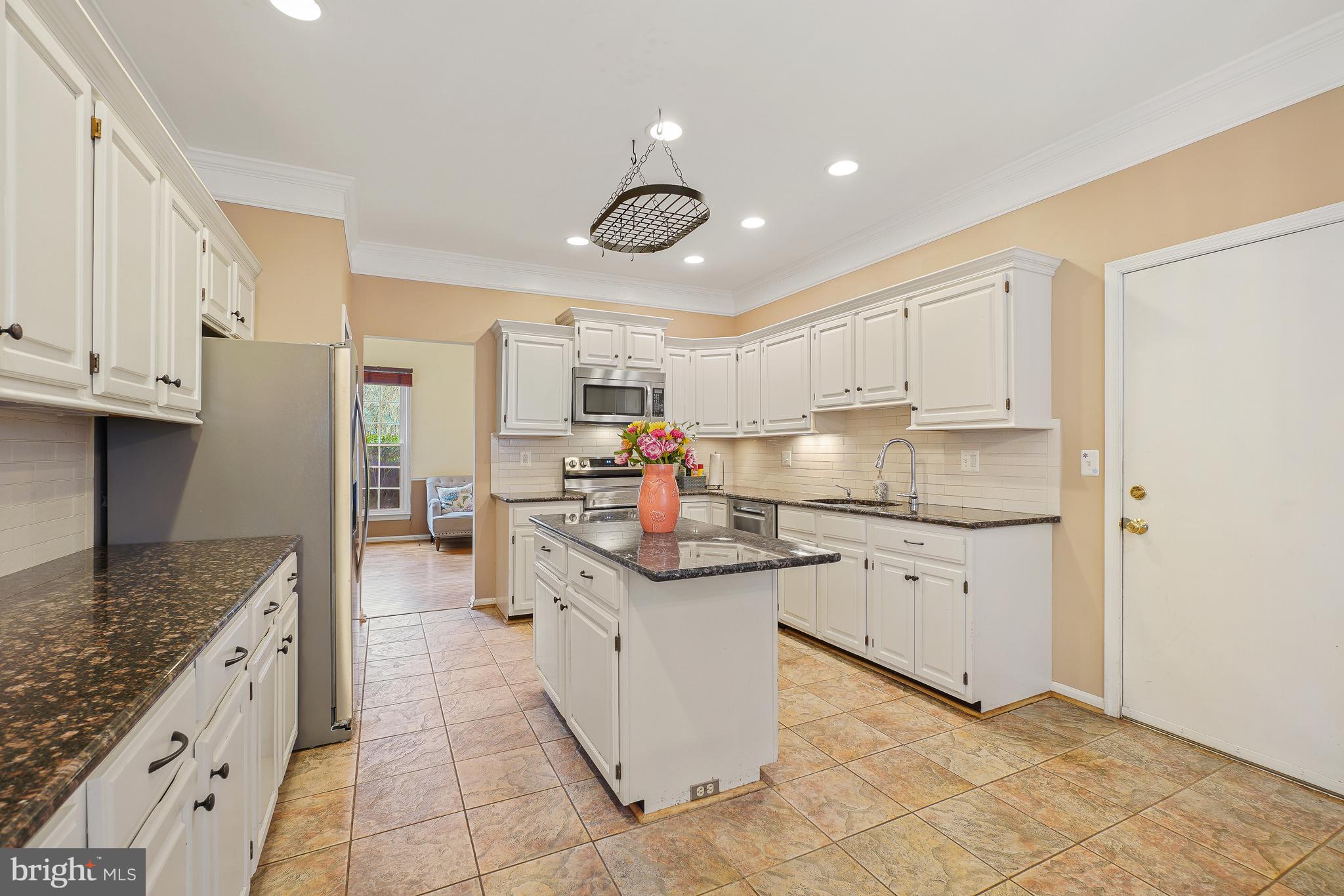 QUINCE ORCHARD ESTATES - Residential