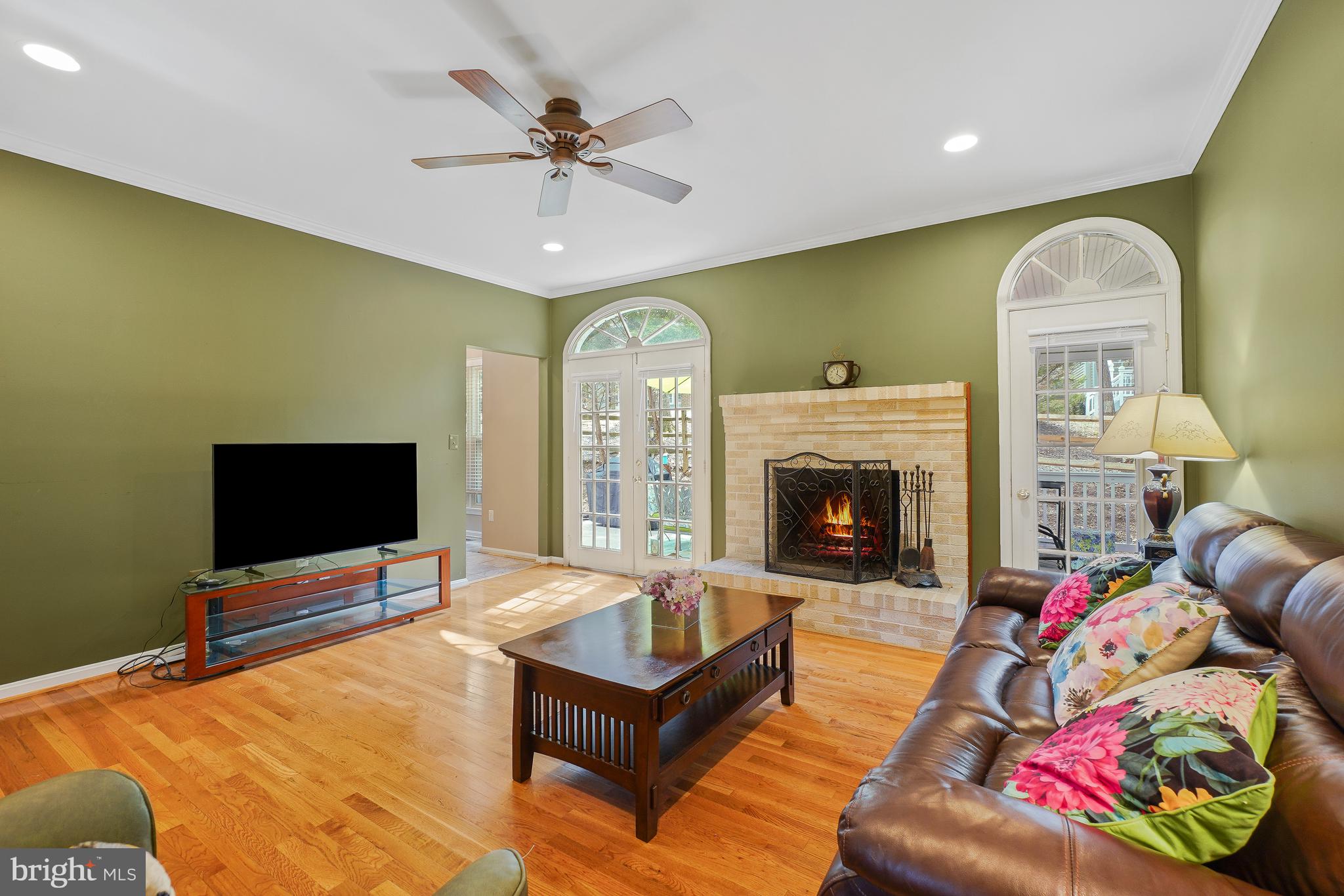 QUINCE ORCHARD ESTATES - Residential