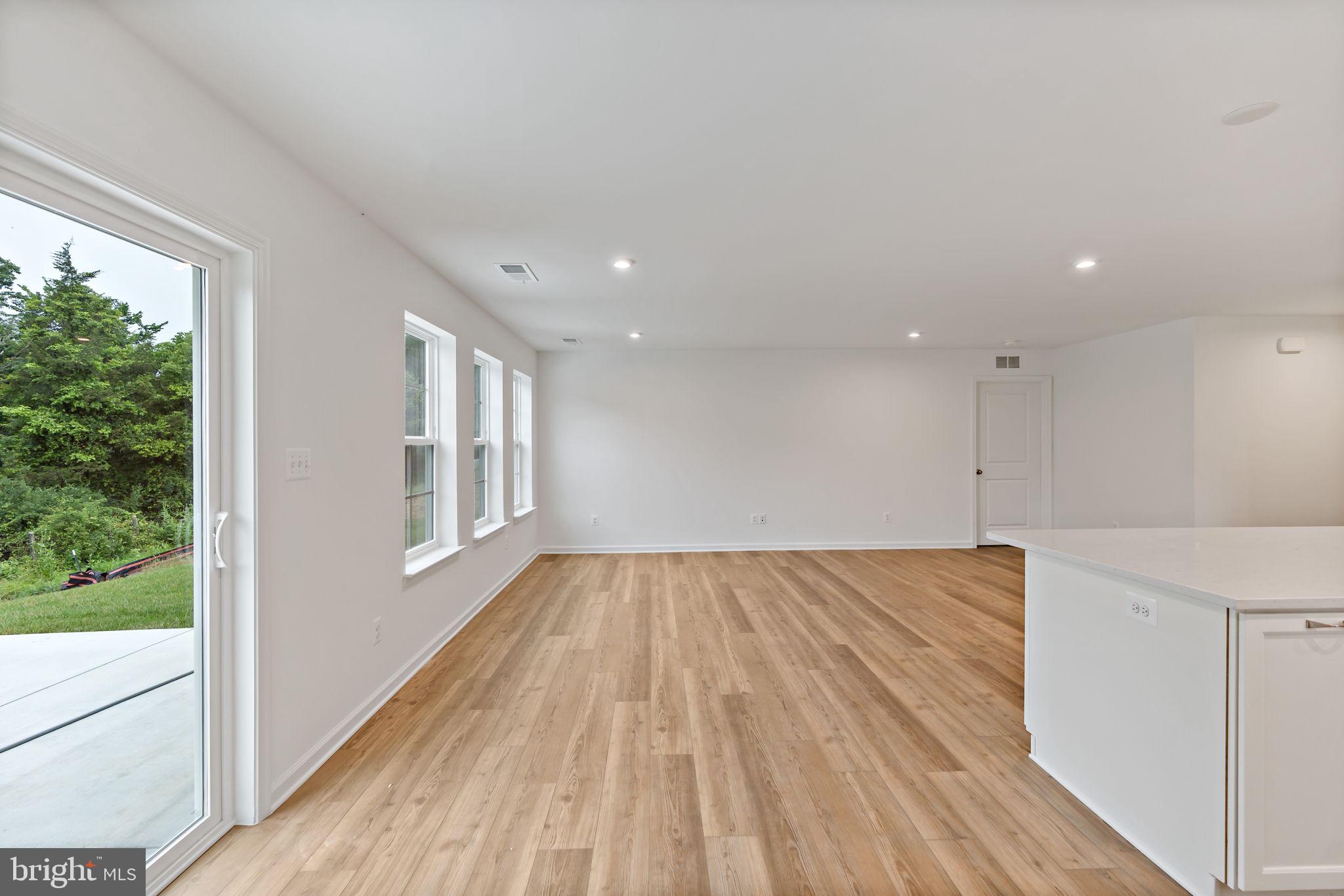 SOUTH BROOK - Residential