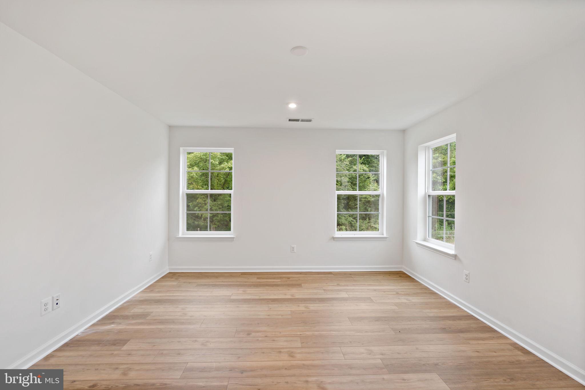 SOUTH BROOK - Residential