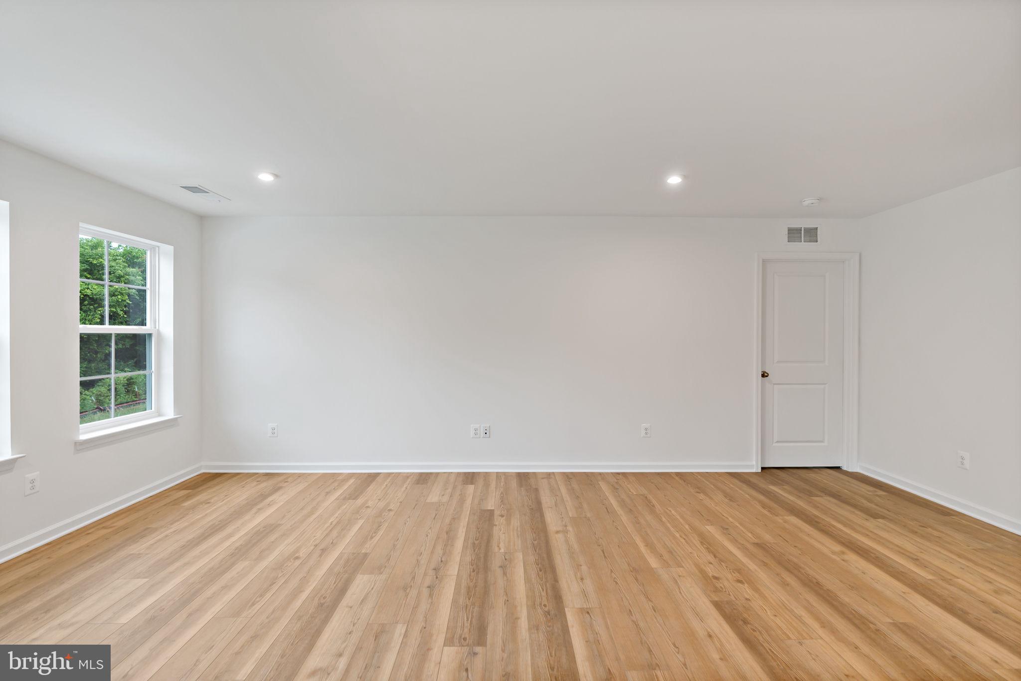 SOUTH BROOK - Residential