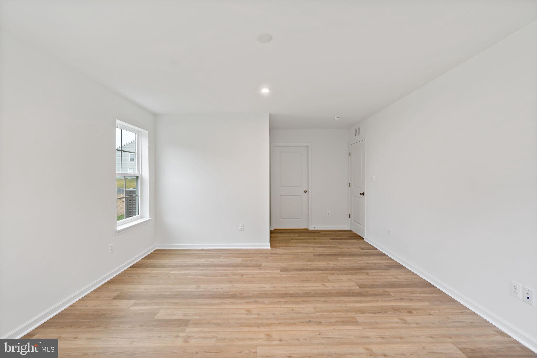 SOUTH BROOK - Residential