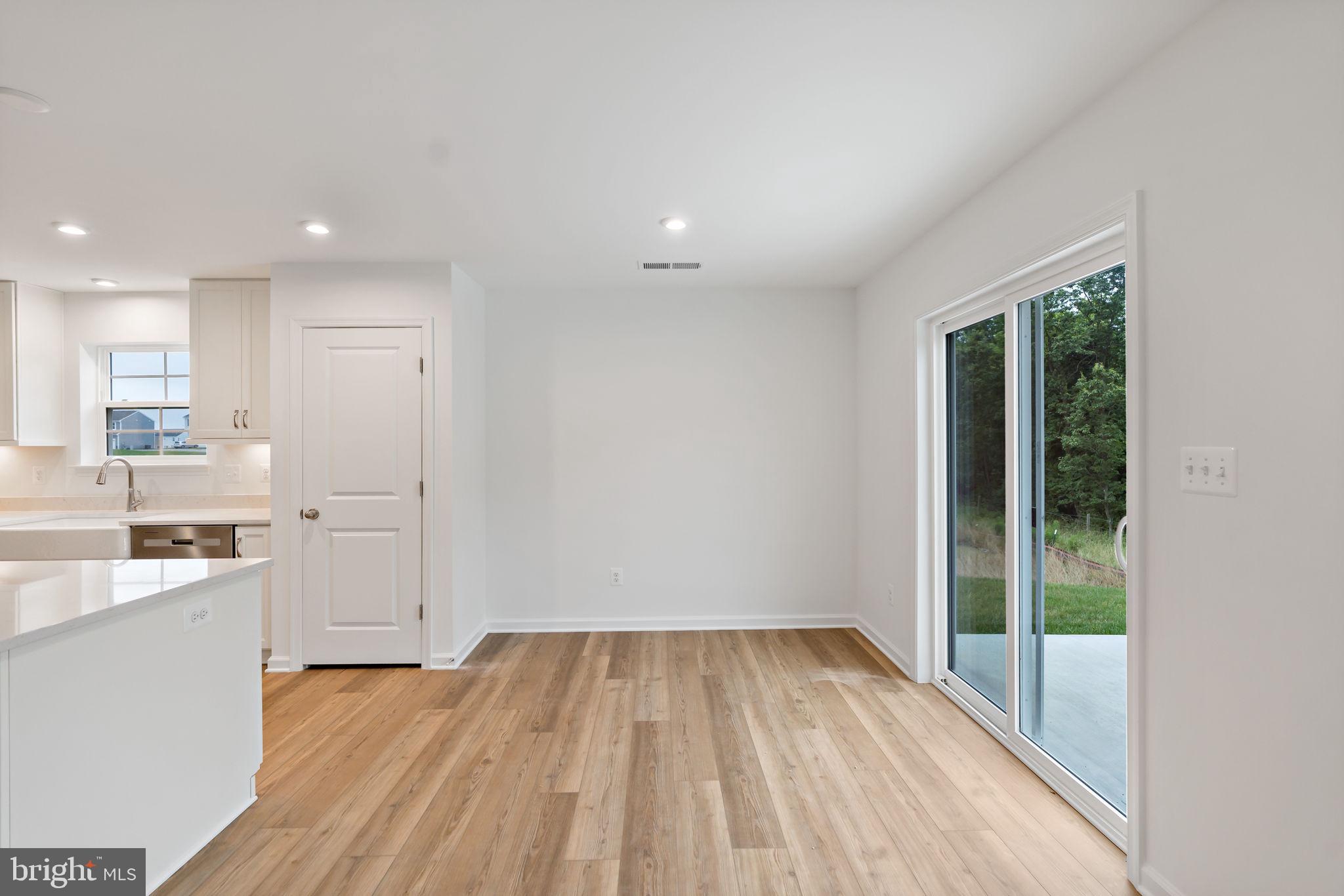 SOUTH BROOK - Residential